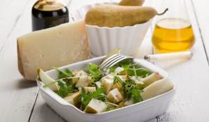 Sağlıklı Roka ve Armut Salatası