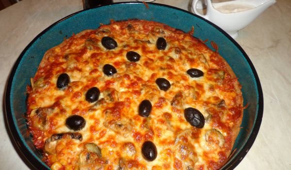 Zeytin, Mantar ve Turşulu Pizza