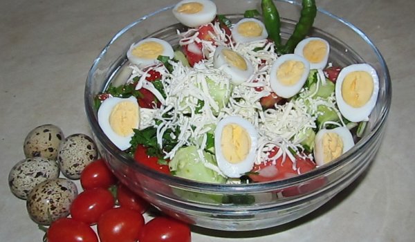 Bıldırcın Yumurtasıyla Taze Salata