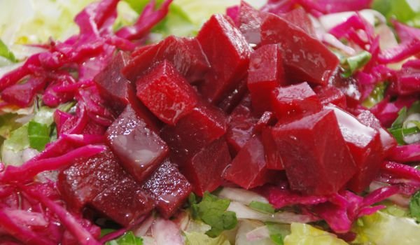Kırmızı Pancarlı Sağlıklı Salata
